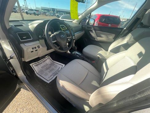 Used 2016 Subaru Forester 2.5i Premium image 8