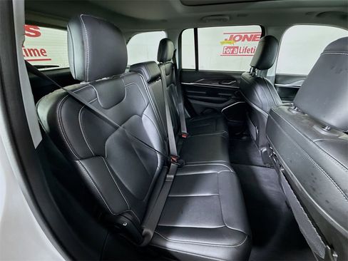 Used 2023 Jeep Grand Cherokee 4WD 4xe image 32