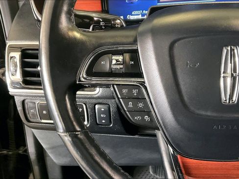 Used 2024 Lincoln Navigator Reserve image 22