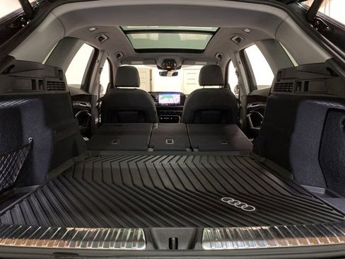 Used 2025 Audi Q5 Premium w/ Convenience Package image 85