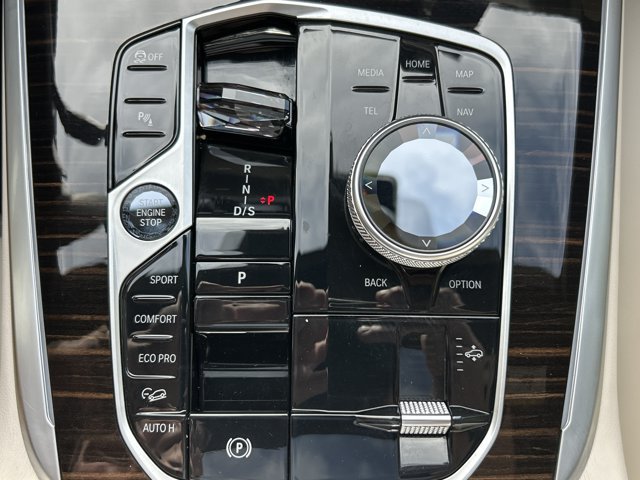 Certified 2025 BMW X7 M60i AWD/4WD image 12