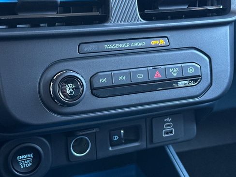 New 2026 Ford Maverick XLT w/ XLT Luxury Package FWD image 18