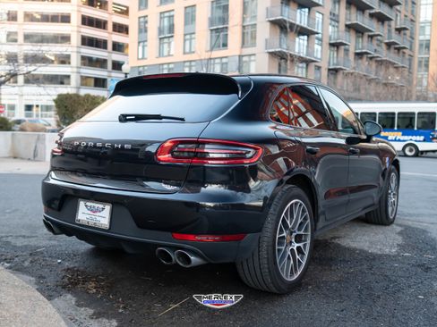 Used 2018 Porsche Macan Sport Edition image 7