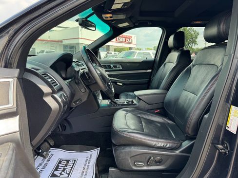 Used 2017 Ford Explorer Sport w/ Equipment Group 401A AWD/4WD image 15