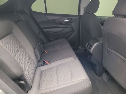 Used 2018 Chevrolet Equinox LT image 19