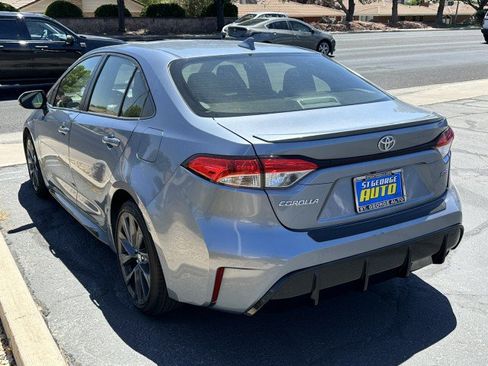 Used 2023 Toyota Corolla SE w/ SE Premium Package FWD image 5