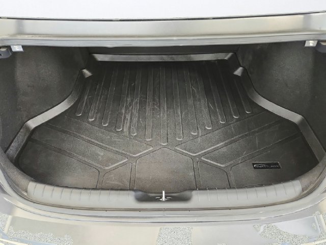 Used 2021 Hyundai Elantra SEL w/ Convenience Package FWD image 22