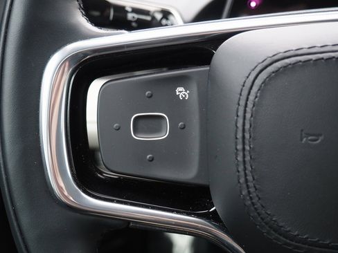 Used 2025 Lincoln Nautilus Premier image 22