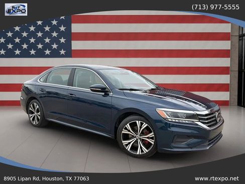 Used 2021 Volkswagen Passat 2.0T SE FWD image 1