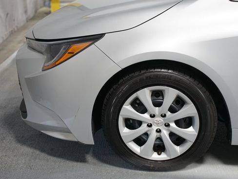 Certified 2024 Toyota Corolla LE FWD image 5