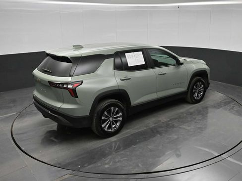 Used 2025 Chevrolet Equinox LT w/ Safety and Technology Package AWD/4WD image 30