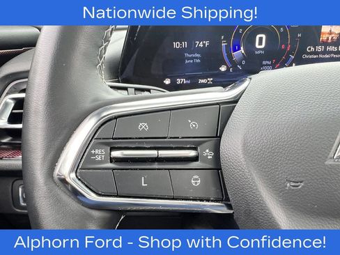 Used 2024 Chevrolet Traverse Z71 w/ Enhanced Driving Package AWD/4WD image 18