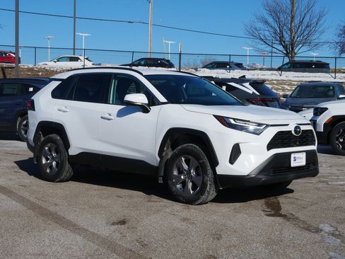 Used 2023 Toyota RAV4 XLE image 4