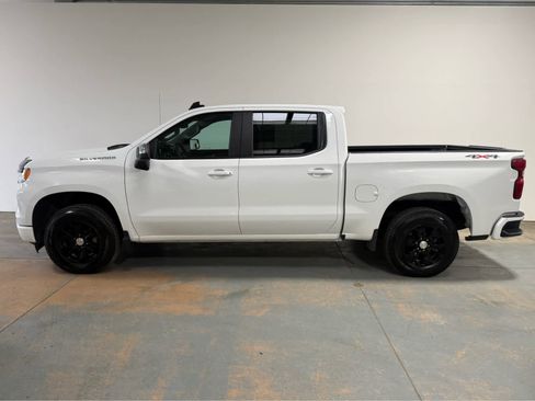 Used 2025 Chevrolet Silverado 1500 LT AWD/4WD image 2