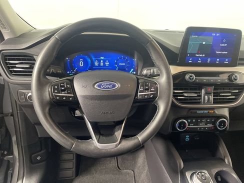 Used 2022 Ford Escape SEL w/ Technology Package AWD/4WD image 12