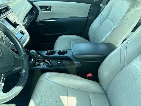 Used 2013 Toyota Avalon Limited FWD image 10