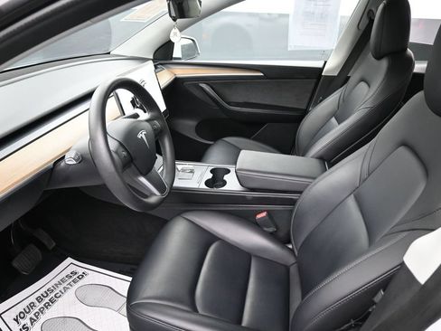 Used 2023 Tesla Model Y Long Range AWD/4WD image 22