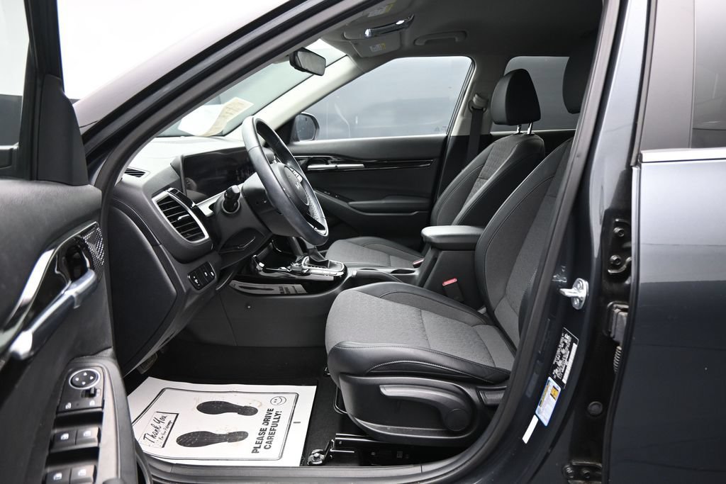 Used 2024 Kia Seltos S AWD/4WD image 9