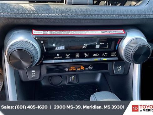 Used 2025 Toyota RAV4 LE image 22