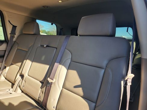 Used 2020 Chevrolet Tahoe LT image 13