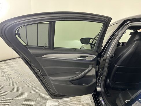 Used 2019 BMW M5 w/ Executive Package image 12
