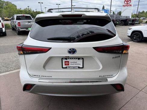 Certified 2021 Toyota Highlander Platinum AWD/4WD image 7