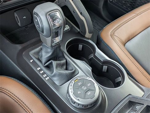 New 2024 Ford Bronco Outer Banks image 22