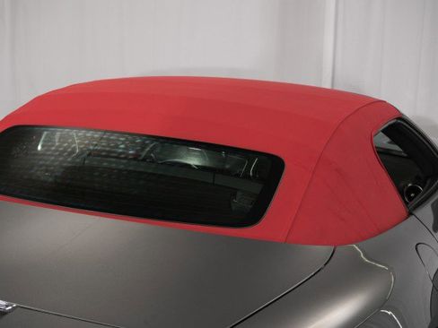 Used 2018 Mercedes-Benz AMG GT Roadster image 25