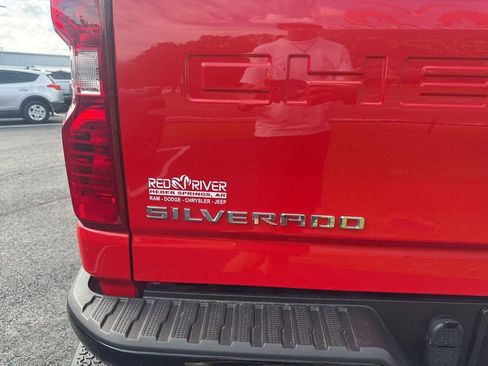 Used 2025 Chevrolet Silverado 2500 Custom w/ Custom Value Package AWD/4WD image 17