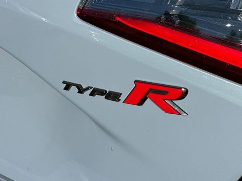 Used 2024 Honda Civic Type R image 9