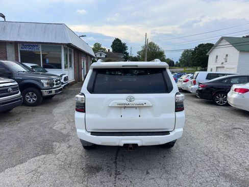 Used 2016 Toyota 4Runner SR5 Premium AWD/4WD image 7