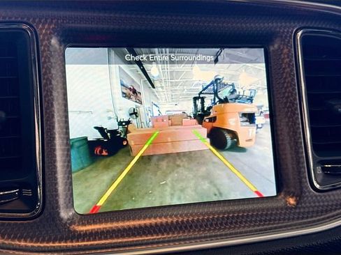 Used 2015 Dodge Challenger SRT Hellcat RWD image 15