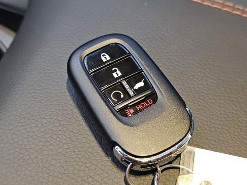 New 2026 Honda Pilot TrailSport image 38