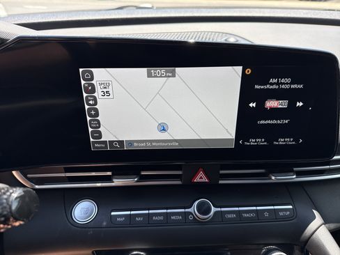 Used 2024 Hyundai Elantra Limited FWD image 27