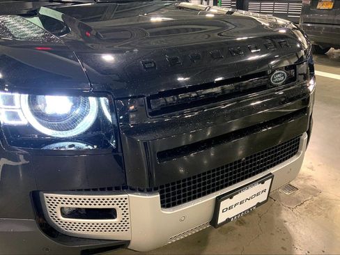 Used 2023 Land Rover Defender 130 S image 6