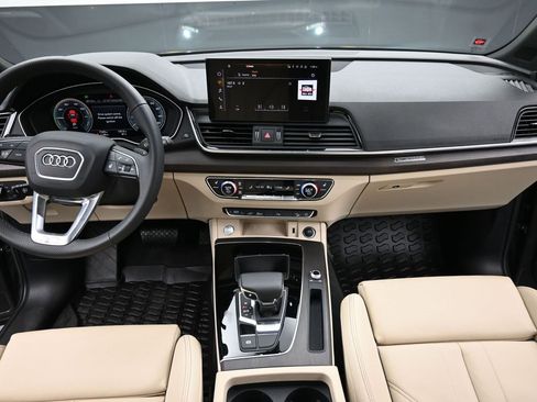 Used 2024 Audi Q5 e Premium Plus w/ Premium Plus Package image 15