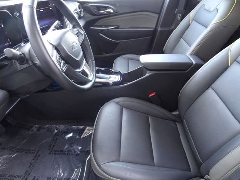 Used 2026 Chevrolet Trax ACTIV w/ Sunroof Package image 6