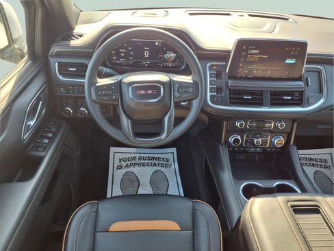 Used 2023 GMC Yukon AT4 image 3