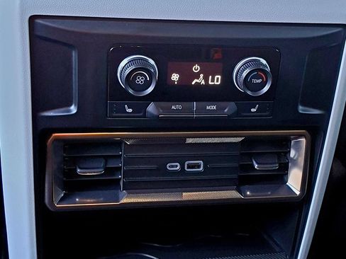 Used 2025 GMC Hummer EV 2X AWD/4WD image 26