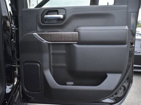 Used 2022 GMC Sierra 2500 Denali w/ Denali Ultimate Package image 27