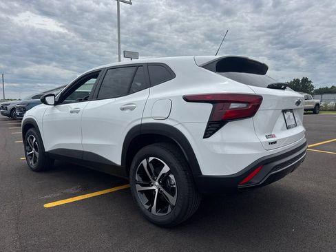 New 2026 Chevrolet Trax RS w/ Driver Confidence Package FWD image 4