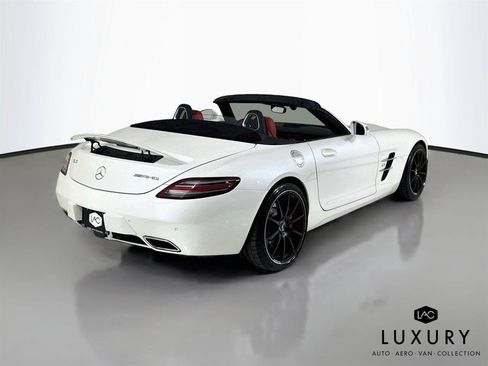 Used 2012 Mercedes-Benz SLS AMG Roadster image 6