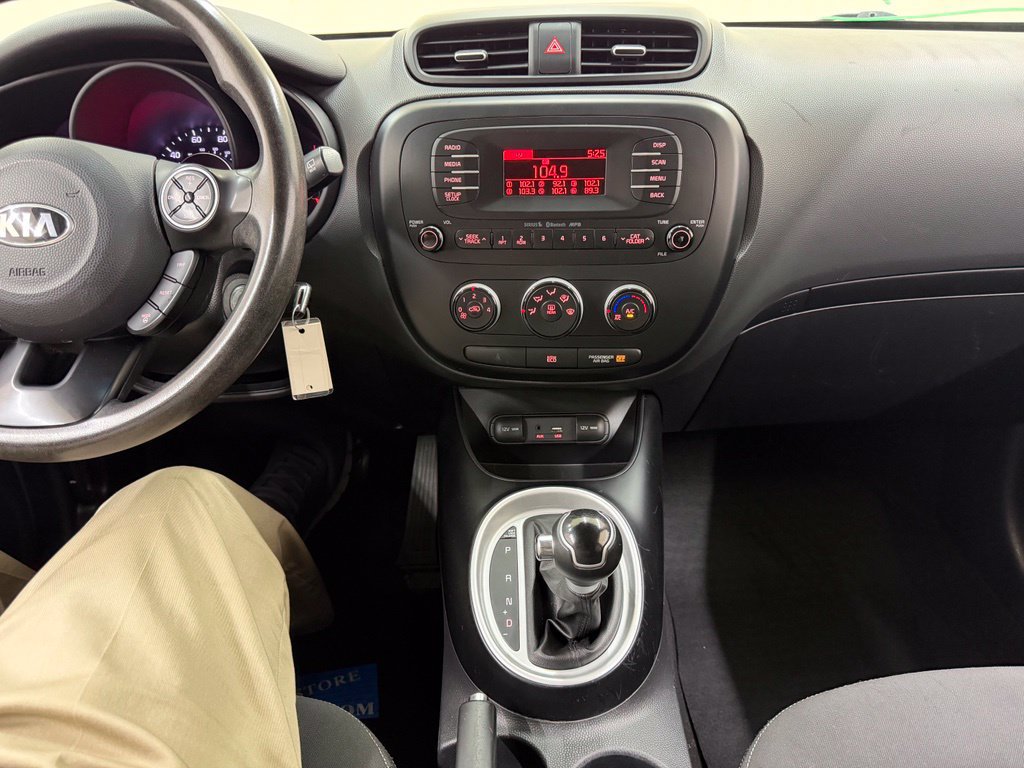 Used 2015 Kia Soul FWD image 24