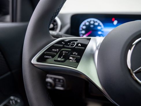 New 2026 Mercedes-Benz GLA 250 GLA 250 image 32