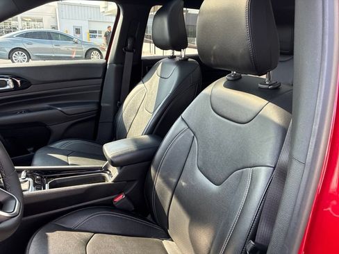 Used 2023 Jeep Compass High Altitude AWD/4WD image 10