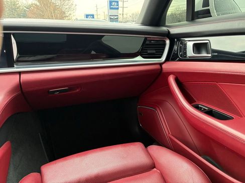 Used 2018 Porsche Panamera 4S image 46