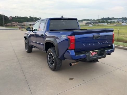 Used 2024 Toyota Tacoma TRD Off-Road image 6