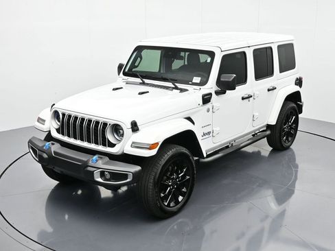 Used 2024 Jeep Wrangler Unlimited Sahara w/ Safety Group image 31