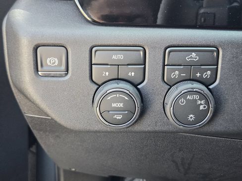New 2026 Chevrolet Silverado 1500 LT w/ Texas Edition Plus AWD/4WD image 16