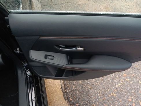 New 2025 Nissan Sentra SR image 31